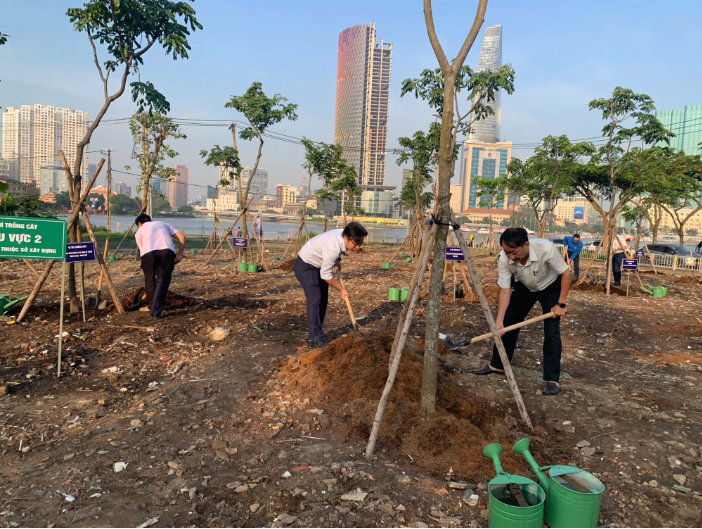 TP HCM triển khai trồng 200 cây xanh dọc bờ sông Sài Gòn TP HCM triển khai trồng 200 cây xanh dọc bờ sông Sài Gòn