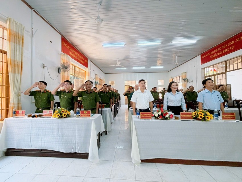 Trong năm 2025, Công an xã Đại Phước đã chủ động tham mưu cấp ủy, chính quyền địa phương triển khai đồng bộ các giải pháp bảo đảm an ninh chính trị – trật tự an toàn xã hội.