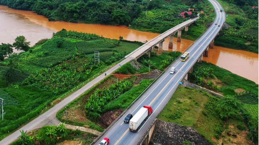 Phú Thọ kêu gọi đầu tư hơn 20.000 tỷ đồng cho 3 dự án giao thông quan trọng Phú Thọ kêu gọi đầu tư hơn 20.000 tỷ đồng cho 3 dự án giao thông quan trọng