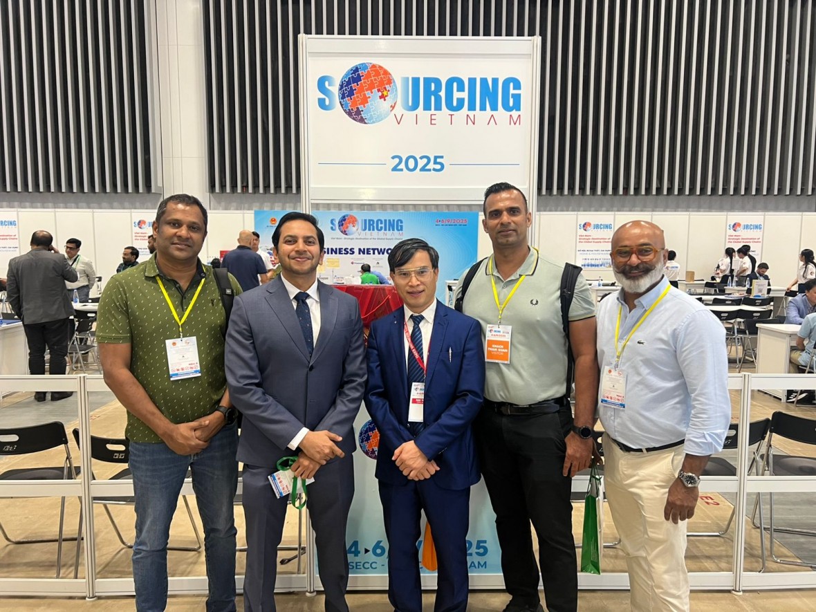 Tham tán Bùi Trung Thướng hỗ trợ đoàn doanh nghiệp Ấn Độ tham dự Vietnam International Sourcing 2025. Tham tán Bùi Trung Thướng hỗ trợ đoàn doanh nghiệp Ấn Độ tham dự Vietnam International Sourcing 2025.