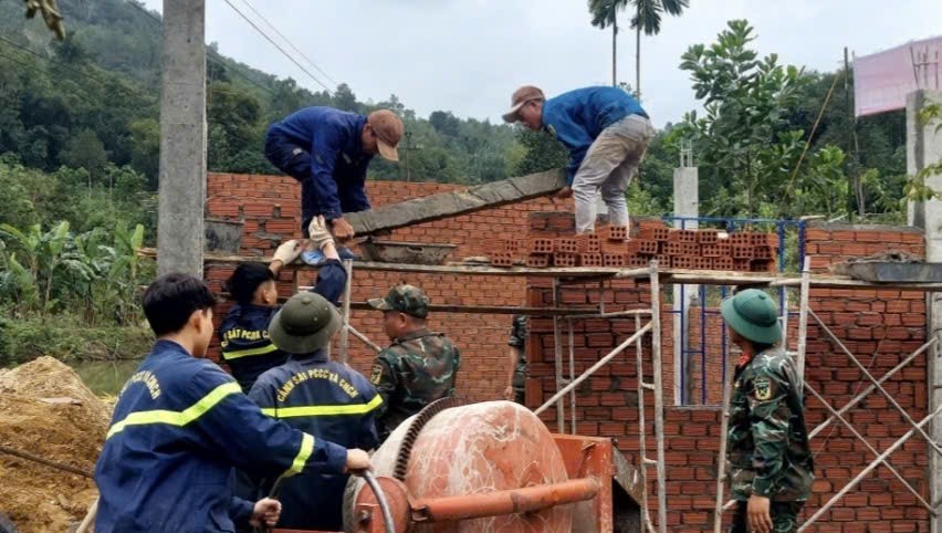 Chiến dịch Quang Trung: Người dân Măng Ri vui mừng đón Tết trong những ngôi nhà mới