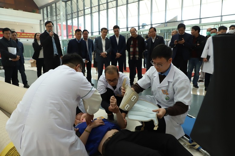 Hơn 300 cán bộ y tế phục vụ Đại hội Đại biểu toàn quốc lần thứ XIV của Đảng