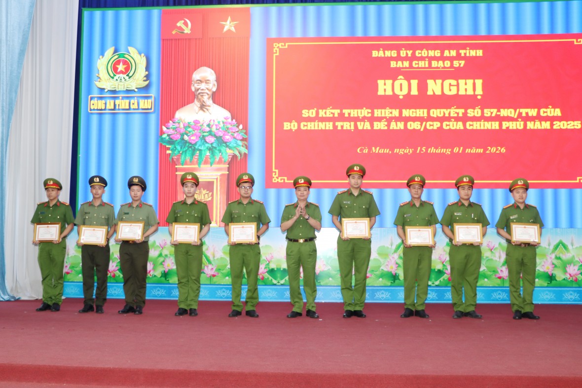Công an Cà Mau đẩy mạnh Nghị quyết 57 và Đề án 06