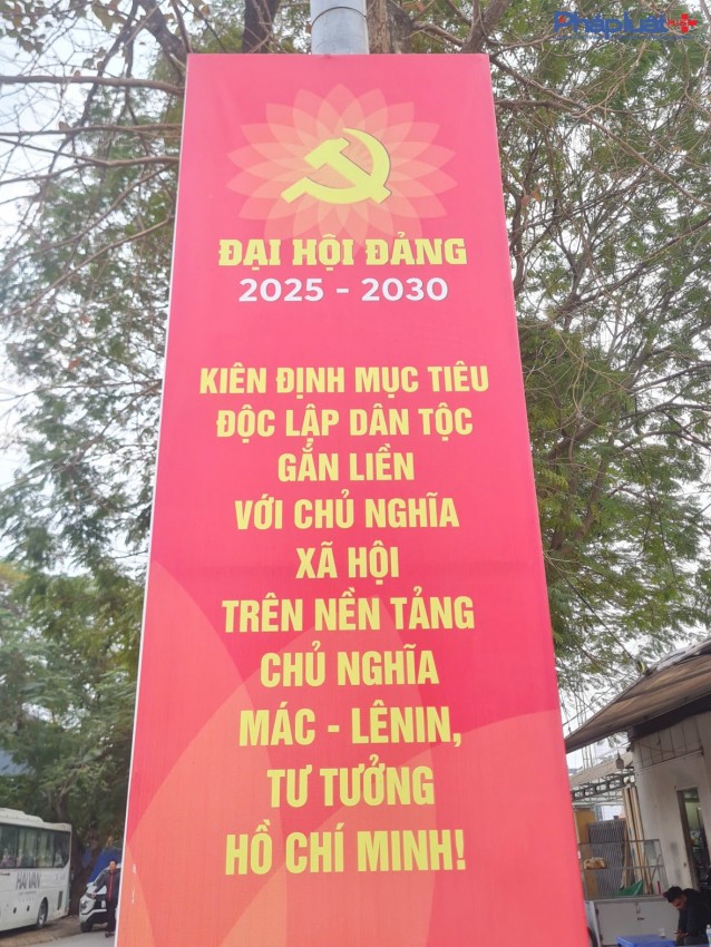 Phường Xuân Phương rực rỡ cờ hoa chào mừng Đại hội Đại biểu toàn quốc lần thứ XIV của Đảng