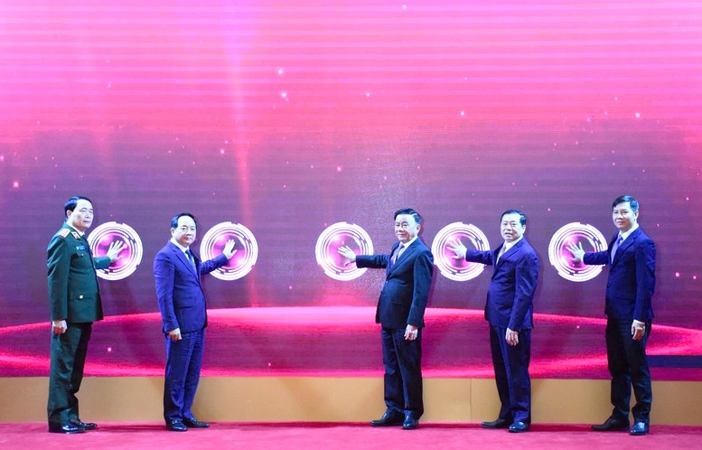 Ra mắt ứng dụng di động Tuyên giáo và Dân vận