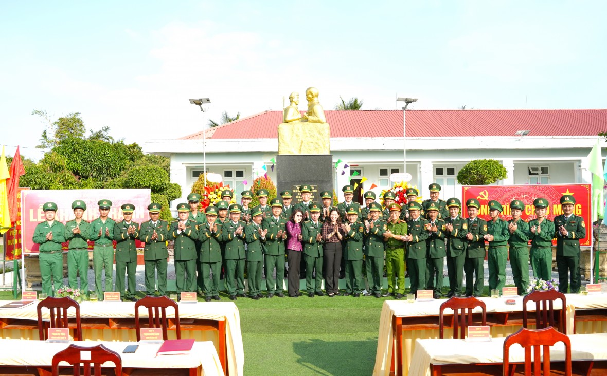 Đồn Biên phòng Gành Hào (Cà Mau): Khánh thành tượng đài “Bác Hồ với chiến sĩ Biên phòng”