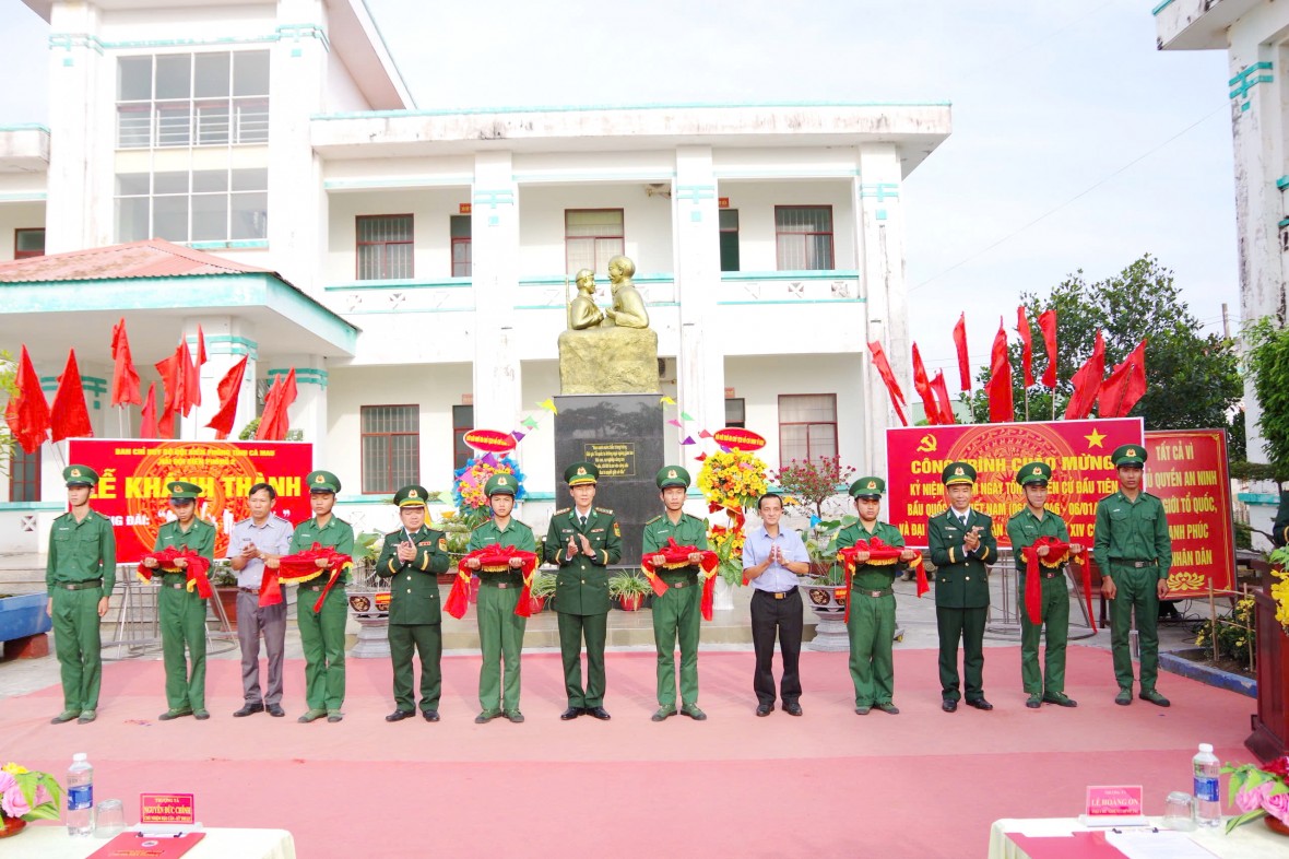 Đồn Biên phòng Gành Hào (Cà Mau): Khánh thành tượng đài “Bác Hồ với chiến sĩ Biên phòng”