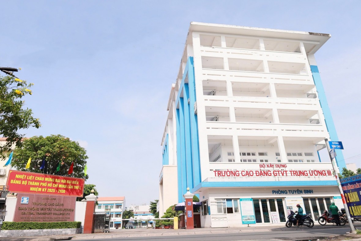 TP HCM khai trừ Đảng, cảnh cáo 8 đảng viên vi phạm Khai trừ 2 Đảng viên liên quan đến các sai phạm tại Trường Cao đẳng Giao thông vận tải Trung ương III (Ảnh: Cao đẳng Giao thông vận tải Trung ương III)