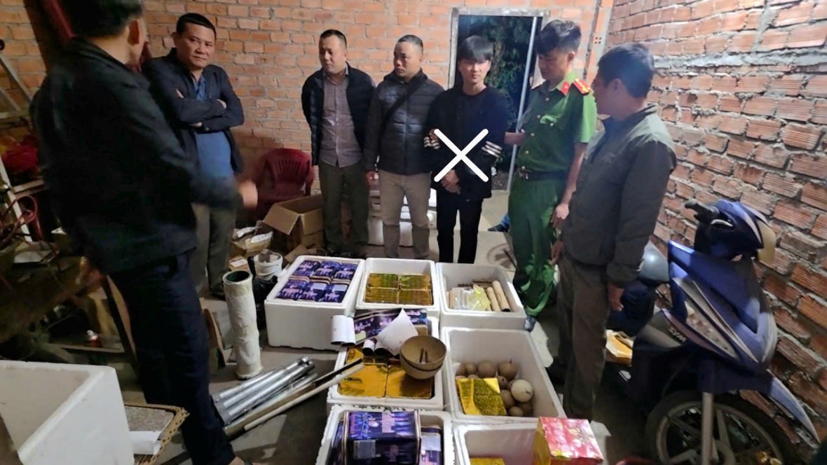 Tạm giữ đối tượng ở Đắk Lắk sản xuất gần 2 tạ pháo nổ để bán dịp Tết