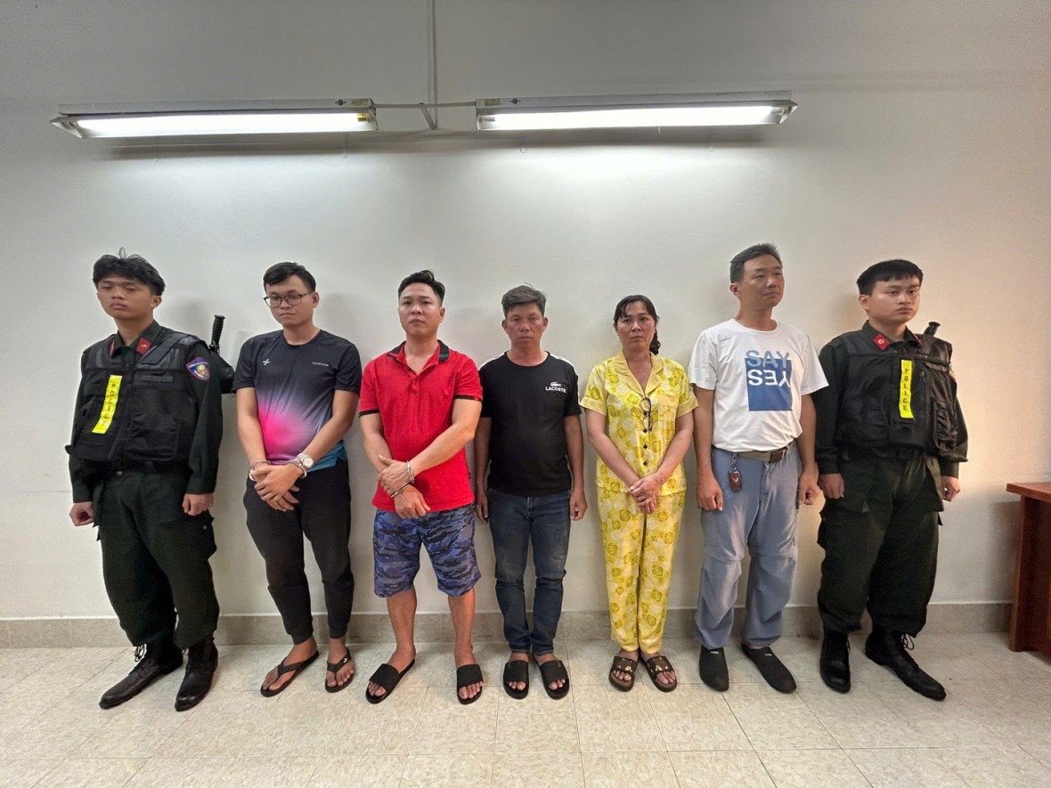 Công an TP HCM triệt xóa đường dây mua bán, tàng trữ vũ khí quân dụng quy mô lớn