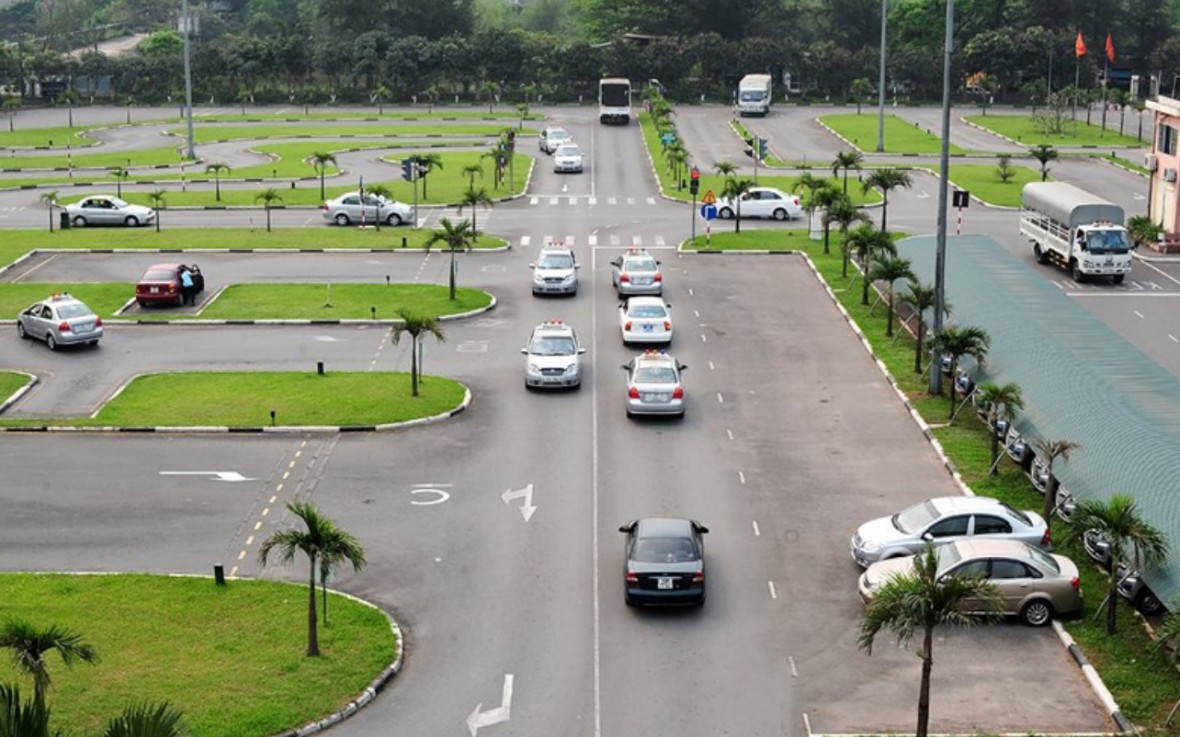 Vì sao không đưa lãnh đạo trường lái vào Hội đồng sát hạch Giấy phép lái xe?