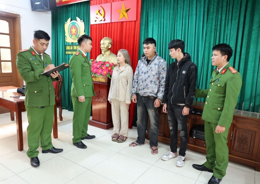 Công an tỉnh Ninh Bình bắt giữ nhóm đối tượng mua bán người dưới 16 tuổi Công an tỉnh Ninh Bình bắt giữ nhóm đối tượng mua bán người dưới 16 tuổi