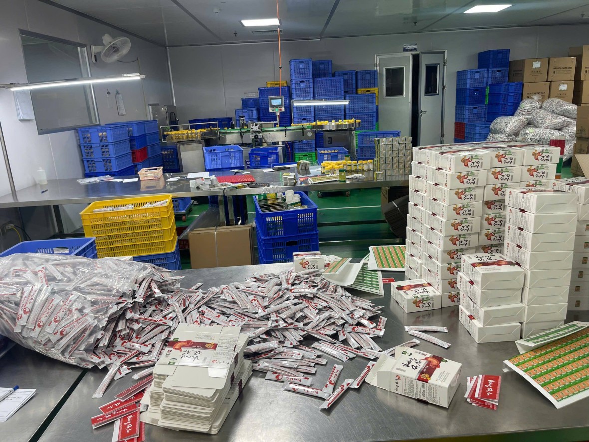 Triệt phá đường dây sản xuất, buôn bán thực phẩm chức năng giả với doanh thu gần 1.800 tỷ đồng