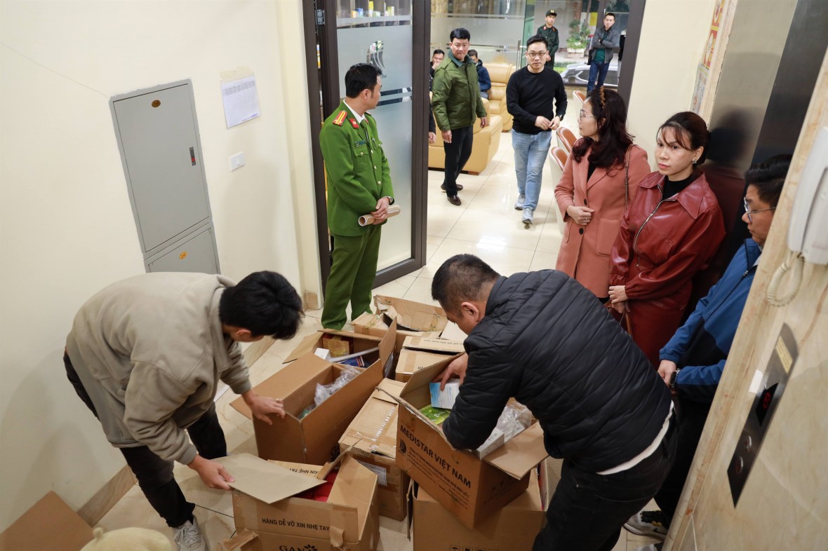 Triệt phá đường dây sản xuất, buôn bán thực phẩm chức năng giả với doanh thu gần 1.800 tỷ đồng