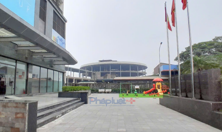 Cận cảnh bến xe khách hiện đại bậc nhất Thủ đô đang hình thành Cận cảnh bến xe khách hiện đại bậc nhất Thủ đô đang hình thành