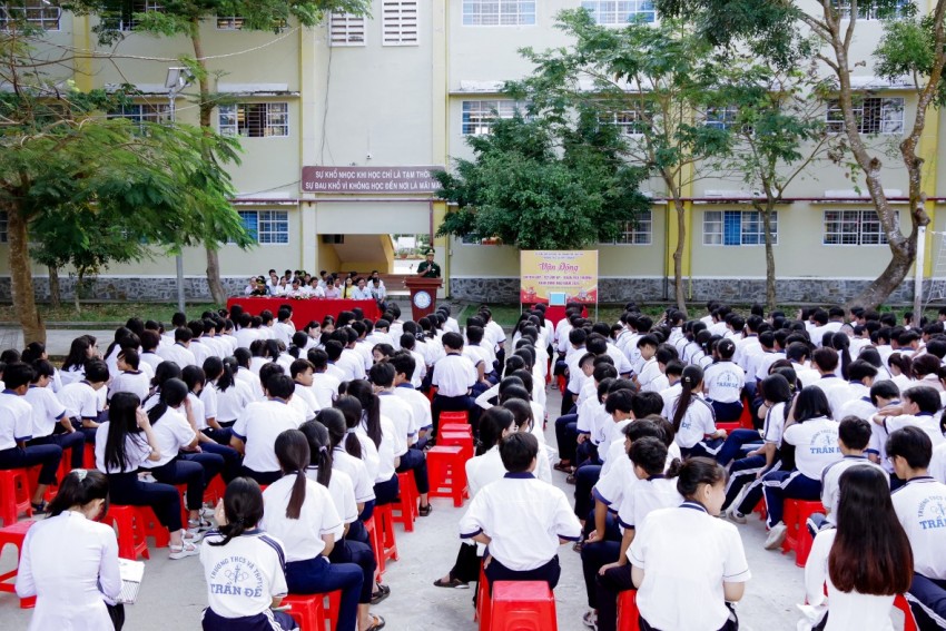 BĐBP Cần Thơ tuyên truyền pháp luật cho Hơn 1.000 học sinh vùng biên giới biển BĐBP Cần Thơ tuyên truyền pháp luật cho Hơn 1.000 học sinh vùng biên giới biển