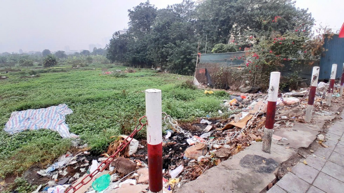 Nhếch nhác dự án gần 2 thập kỷ chưa triển khai bên cạnh trụ sở UBND phường Hoàng Mai Nhếch nhác dự án gần 2 thập kỷ chưa triển khai bên cạnh trụ sở UBND phường Hoàng Mai