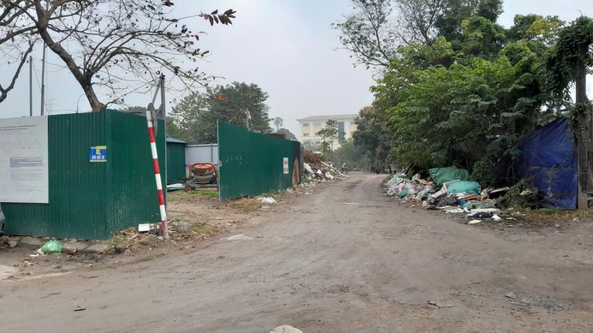 Nhếch nhác dự án gần 2 thập kỷ chưa triển khai bên cạnh trụ sở UBND phường Hoàng Mai Nhếch nhác dự án gần 2 thập kỷ chưa triển khai bên cạnh trụ sở UBND phường Hoàng Mai