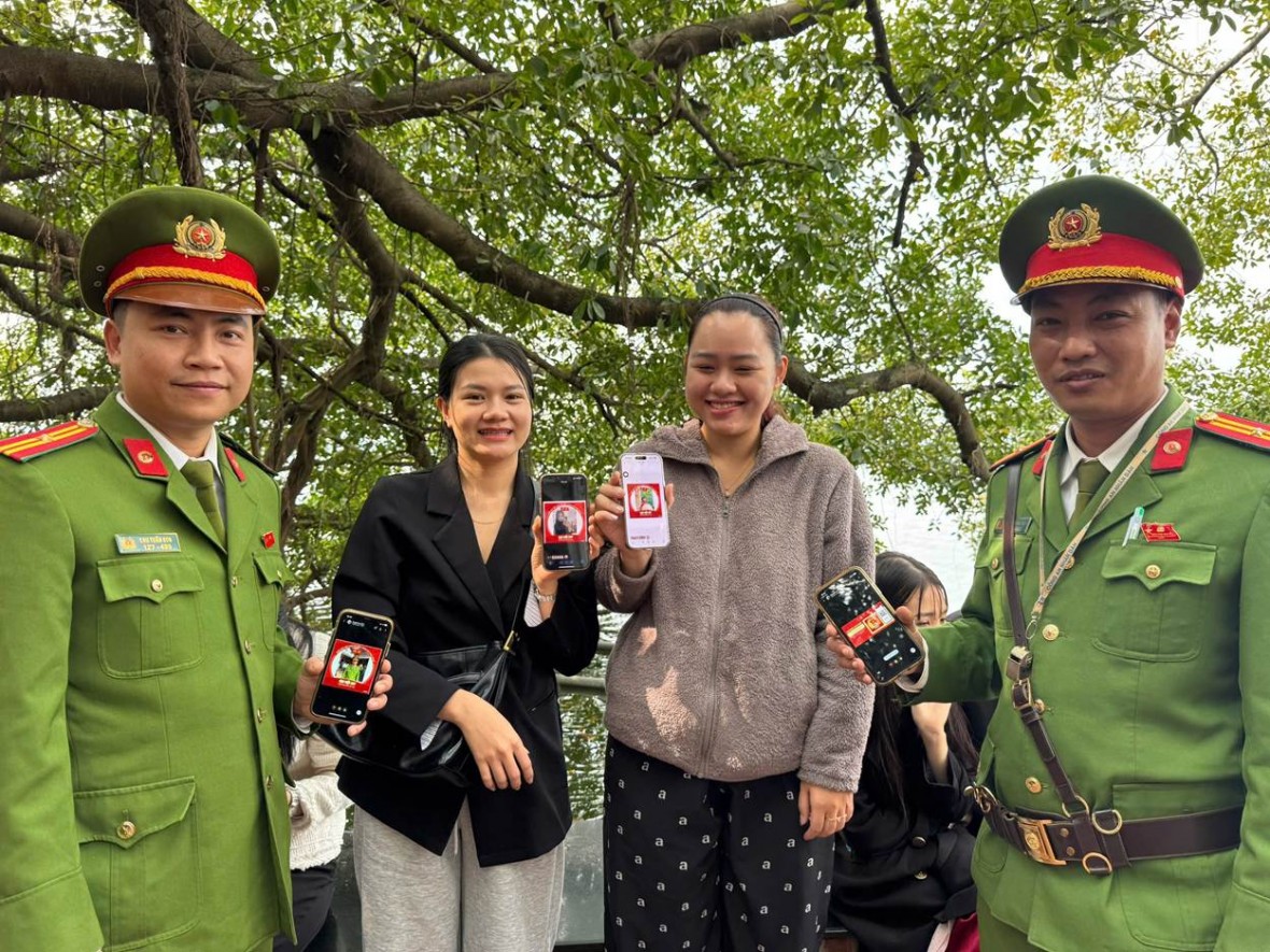 Công an phường Tây Hồ lan tỏa thông điệp “Triệu trái tim – chung nhịp đập” hướng về Đại hội XIV của Đảng