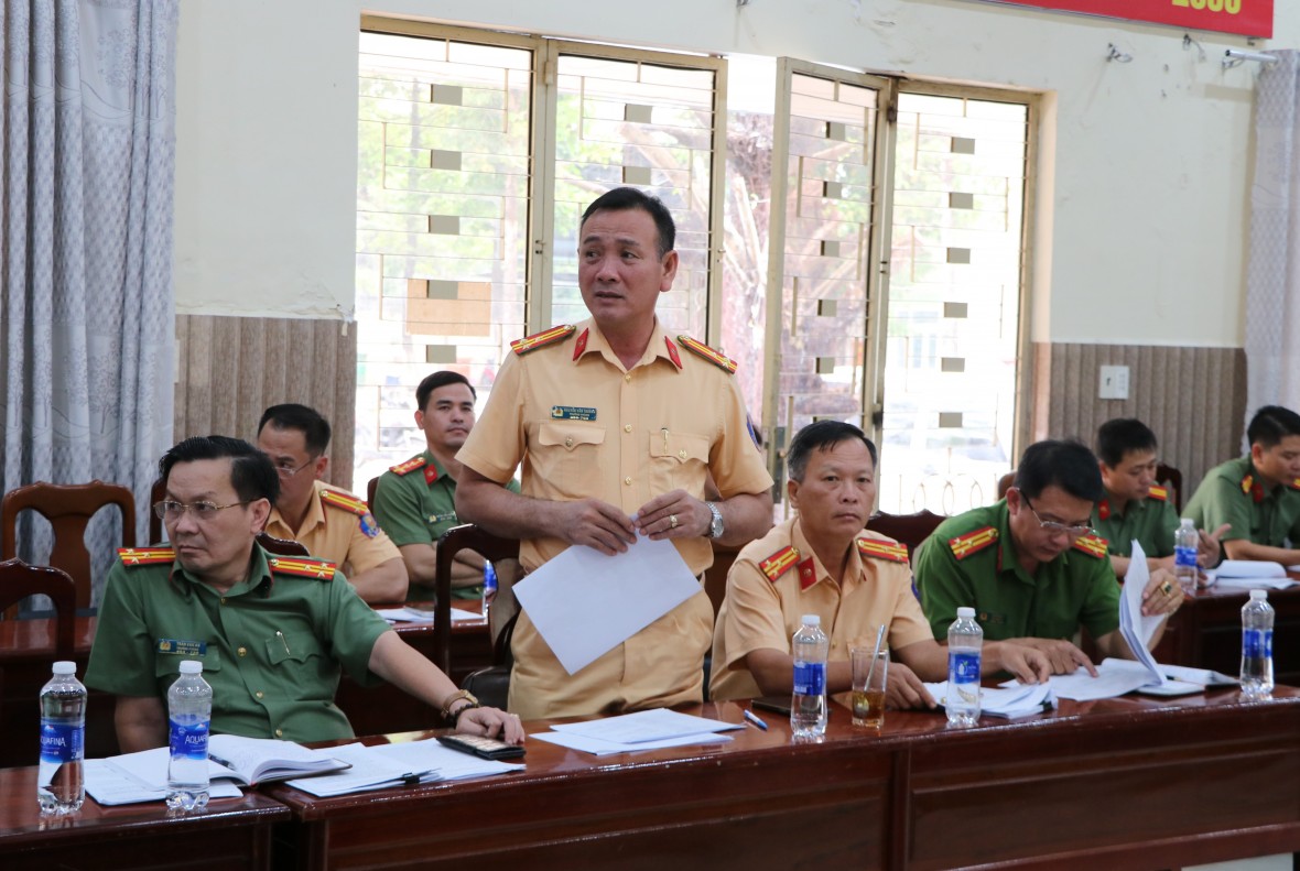 Công an tỉnh An Giang đề xuất phương án cắt giảm, đơn giản hóa thủ tục hành chính Công an tỉnh An Giang đề xuất phương án cắt giảm, đơn giản hóa thủ tục hành chính