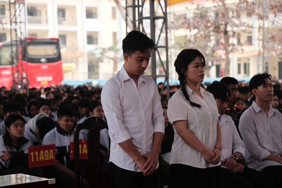 Sinh viên Học viện Ngân hàng trong vai bị cáo.