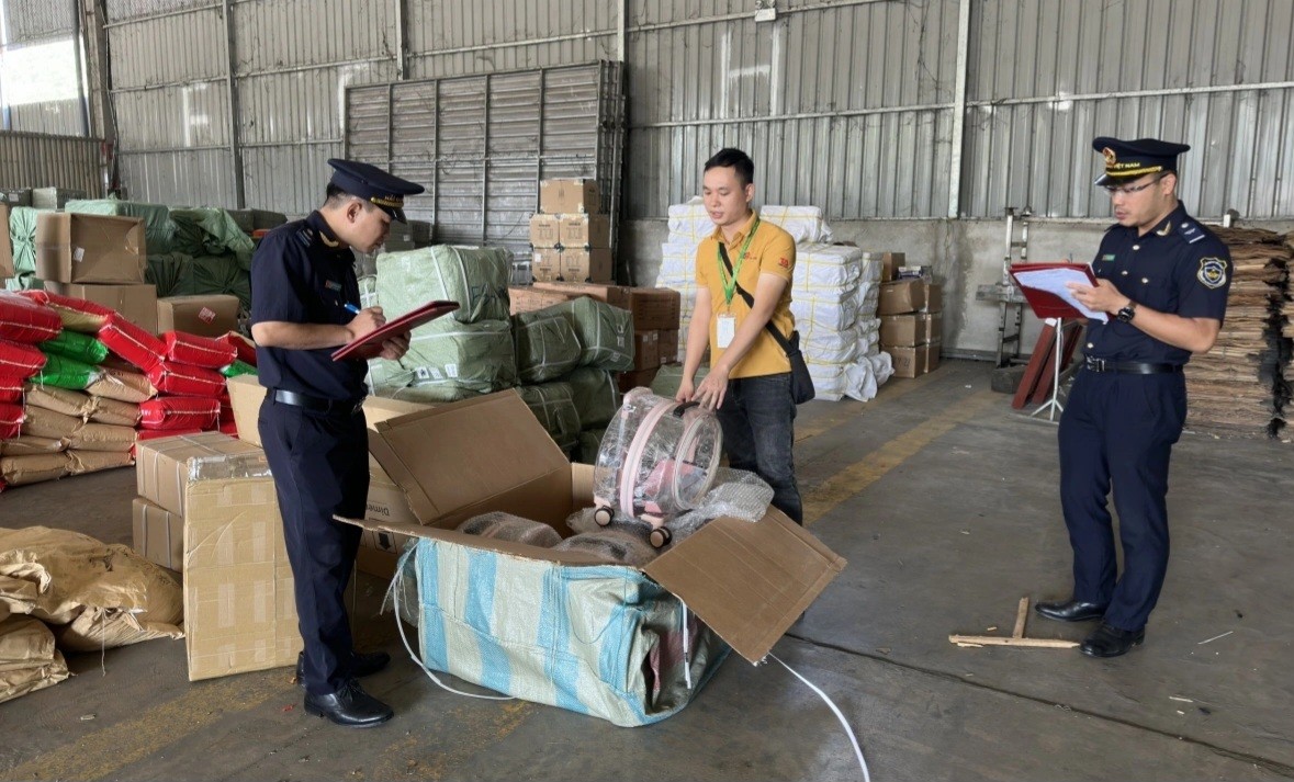 Lạng Sơn siết chặt chống buôn lậu, gian lận thương mại dịp Tết Bính Ngọ 2026