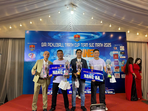 Sôi nổi Giải Pickleball Kim Cương và Captain Xứ Nghệ Master Championship 2026