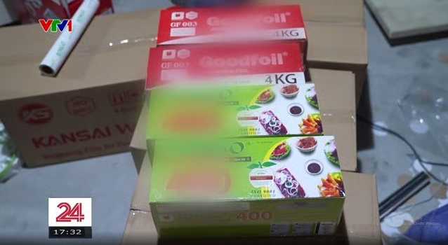 Màng bọc thực phẩm giả tuồn ra thị trường. Màng bọc thực phẩm giả tuồn ra thị trường.