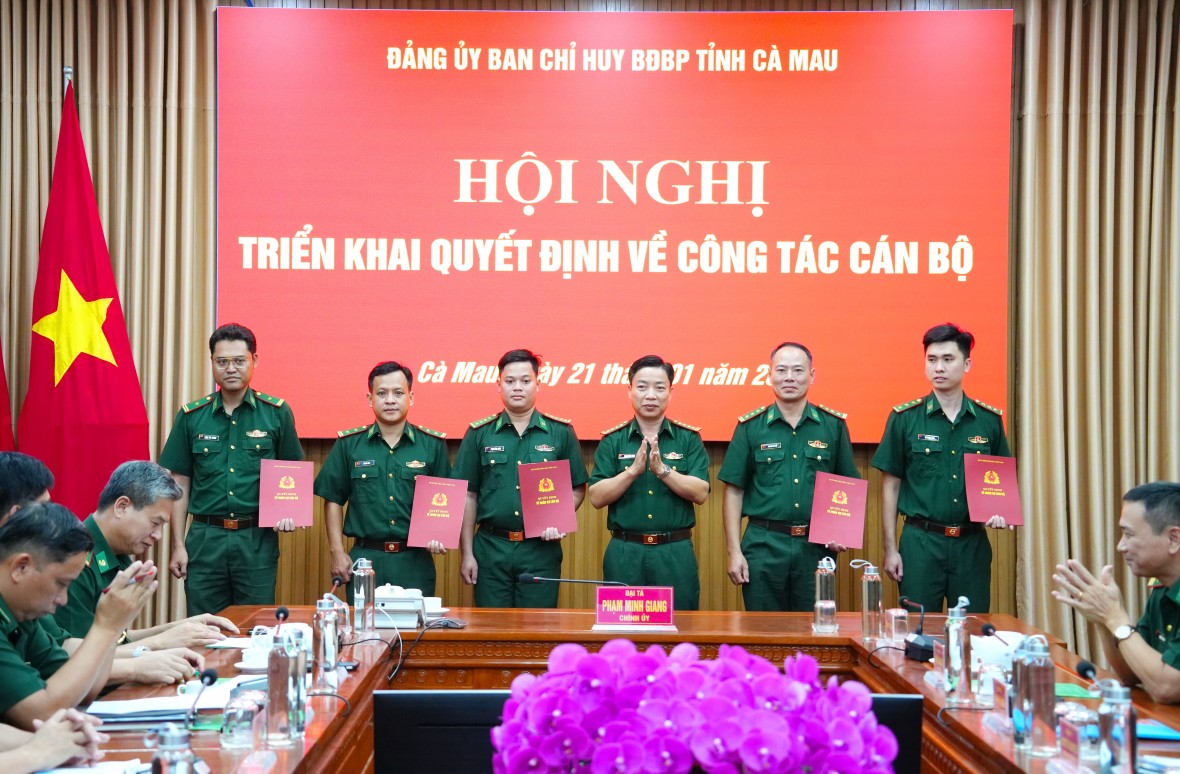 BĐBP Cà Mau kịp thời chống chế nhiều vụ cháy tàu cá, bảo đảm an toàn cho ngư dân, vững vàng nơi tuyến biển