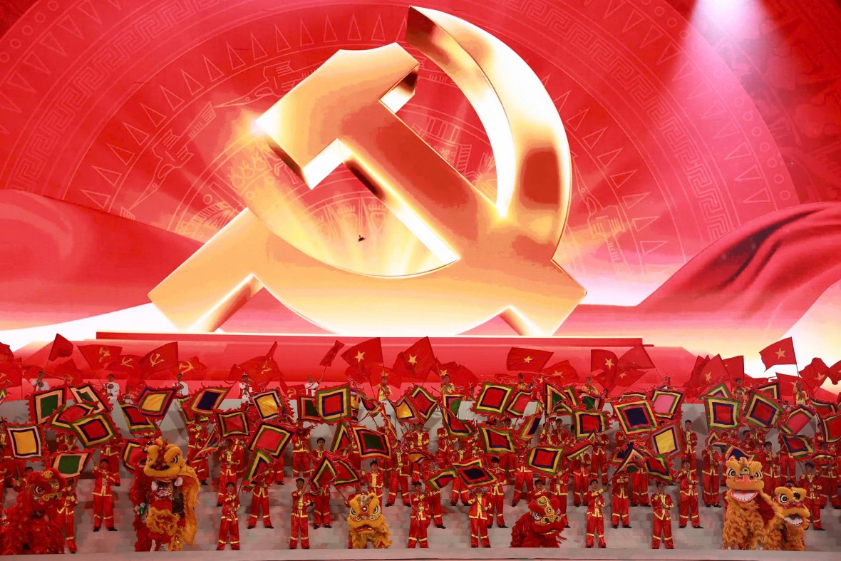 Mãn nhãn màn trống hội chào mừng Đại hội Đảng của học viên Cảnh sát