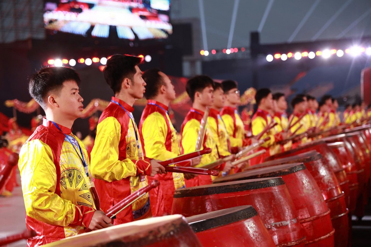 Mãn nhãn màn trống hội chào mừng Đại hội Đảng của học viên Cảnh sát