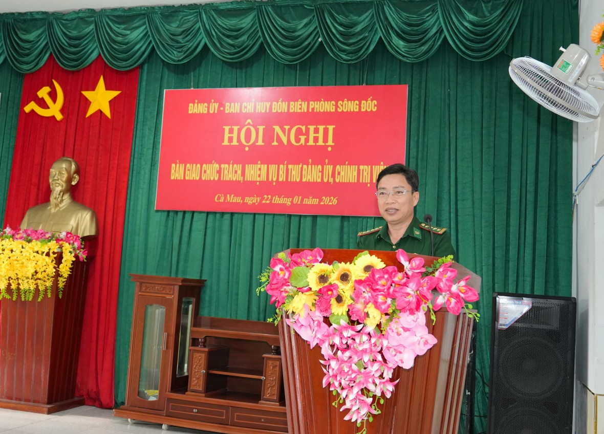 Đồn Biên phòng Sông Đốc bàn giao chức trách Bí thư Đảng ủy, Chính trị viên