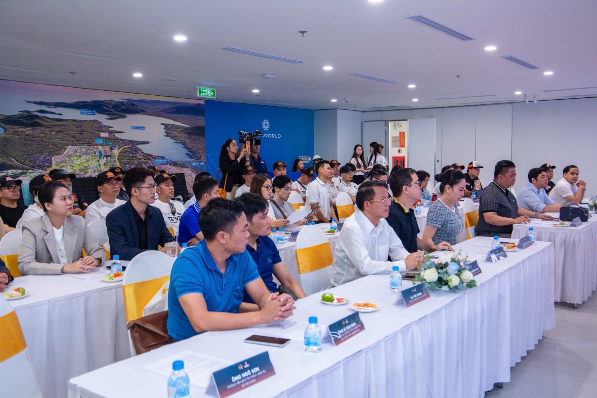 Bike Week Việt Nam lần thứ 4 tại Cam Ranh: Chung tay lan tỏa xuân yêu thương đến bà con vùng lũ Phú Yên