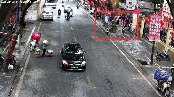 Phạt nguội vi phạm đô thị tạo chuyển biến tích cực sau một tuần triển khai tại Hà Nội