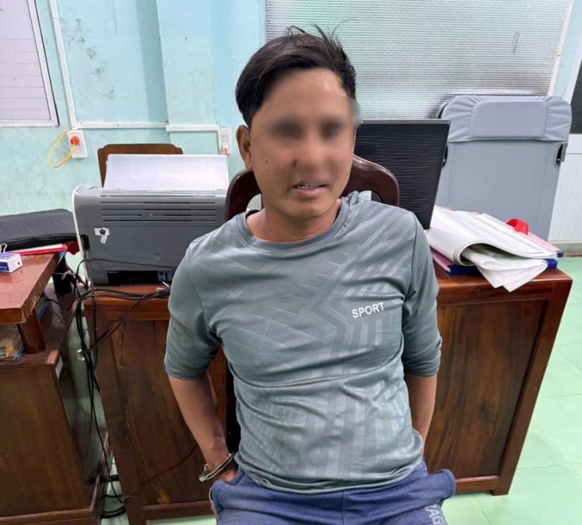 Đồng Tháp: Bắt giữ đối tượng tấn công cán bộ công an xã khi làm nhiệm vụ Đồng Tháp: Bắt giữ đối tượng tấn công cán bộ công an xã khi làm nhiệm vụ