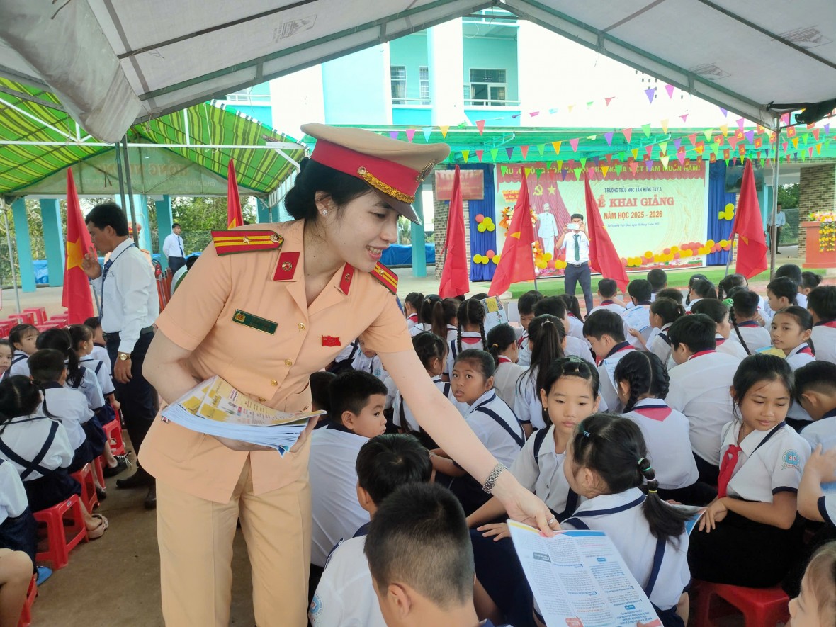 Cà Mau “không vùng cấm”, siết chặt kiểm soát nồng độ cồn dịp Tết