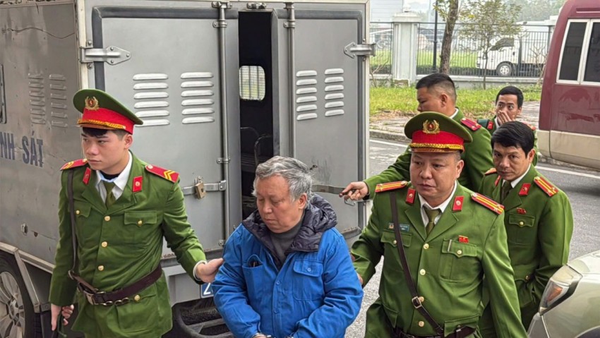 Theo cáo buộc của VKSND, các bị can cố ý không thực hiện nghiêm Nghị quyết số 11/NQ-CP ngày 26/12/2011 của Chính phủ; lập dự án đầu tư không đúng thực tế dẫn đến dự án thực hiện dở dang, không thể tiếp tục triển khai dự án do không có hiệu quả.