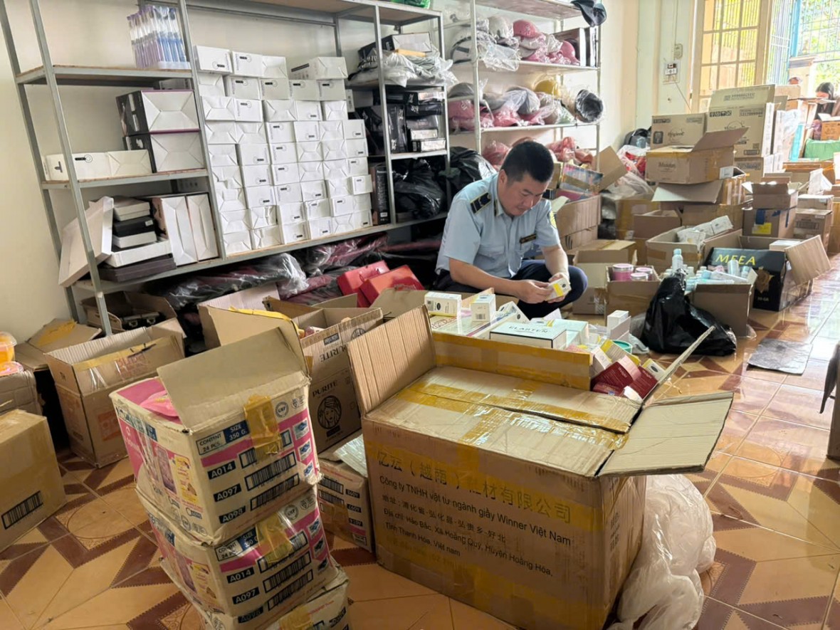 Lực lượng Quản lý thị trường Đắk Lắk: tạm giữ hơn 2.000 sản phẩm mỹ phẩm không rõ nguồn gốc xuất xứ
