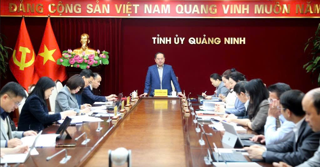 Quang cảnh buổi làm việc.