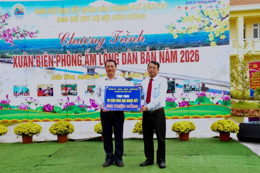 TP Cần Thơ: Mang mùa xuân ấm áp đến với bà con xã đảo Cù Lao Dung