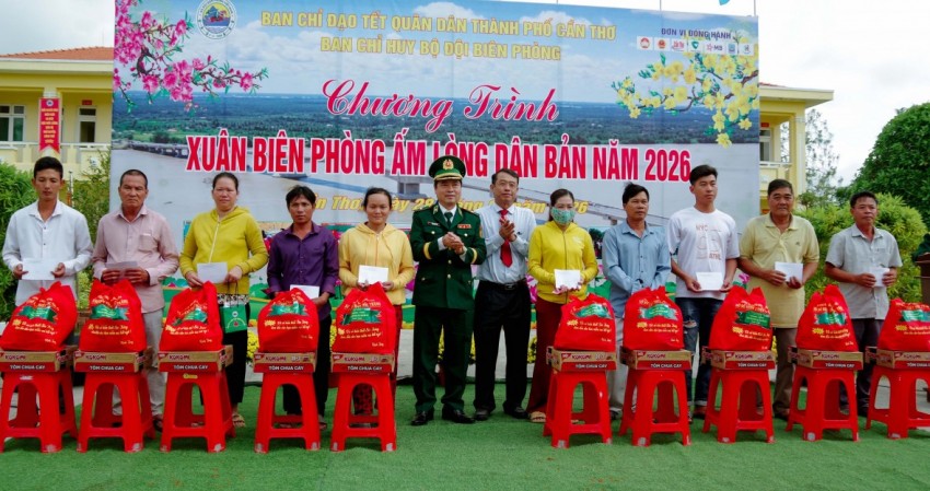 TP Cần Thơ: Mang mùa xuân ấm áp đến với bà con xã đảo Cù Lao Dung