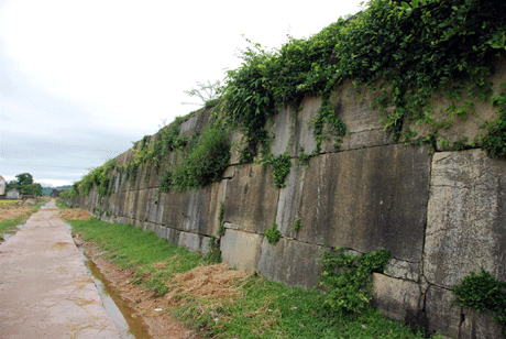 Lùi thời gian hoàn thành dự án tu sửa tường thành đá Di sản văn hóa thế giới Thành nhà Hồ