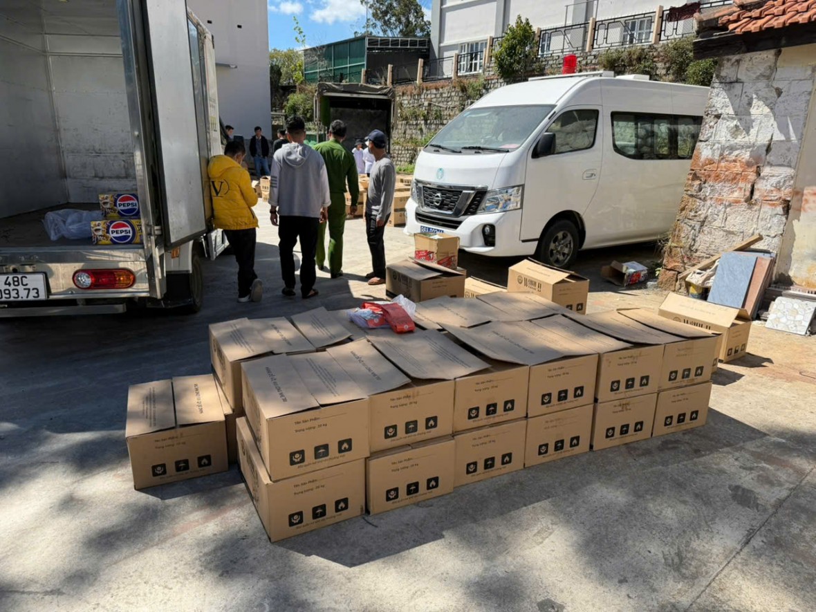 Phát hiện cơ sở sản xuất hơn 7 tấn cà phê nghi giả tại Lâm Đồng Phát hiện cơ sở sản xuất hơn 7 tấn cà phê nghi giả tại Lâm Đồng