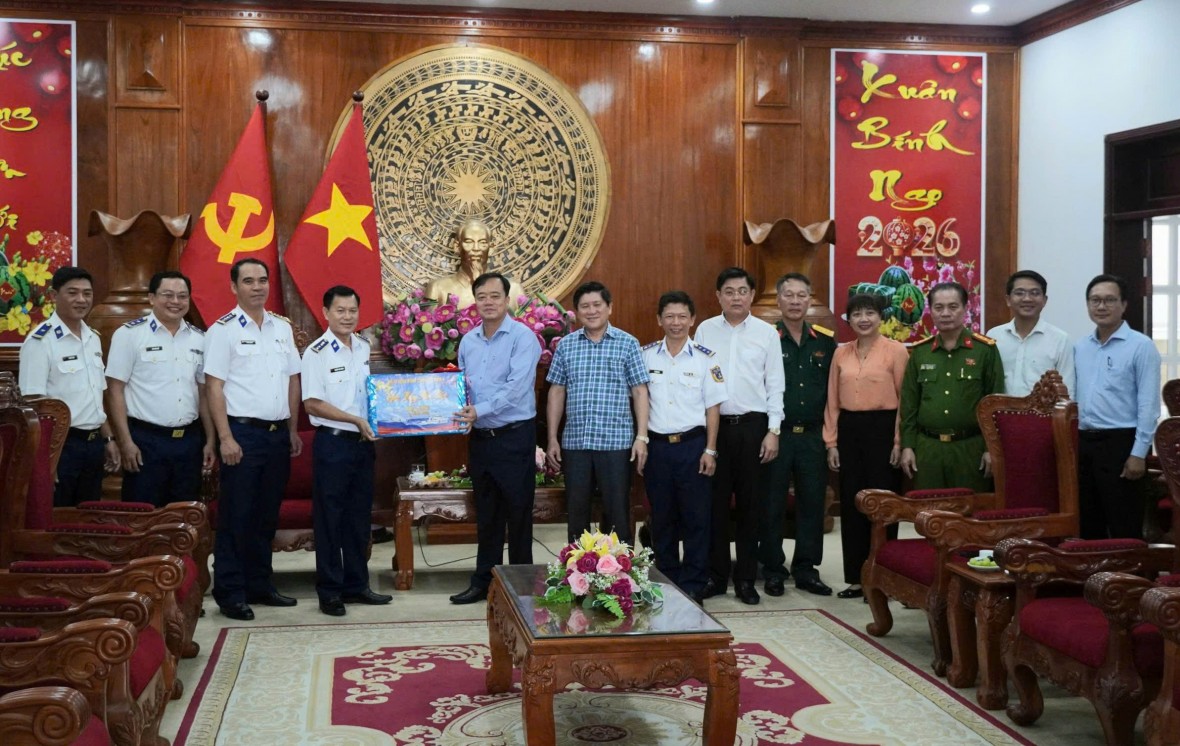 BTL Vùng Cảnh sát biển 4 thăm, chúc Tết các cơ quan, đơn vị khu vực Tây Nam Bộ