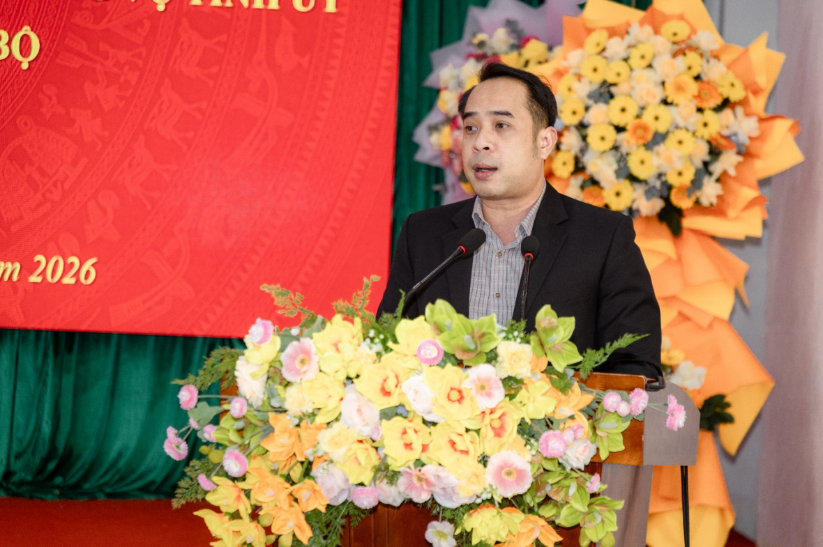 Đắk Lắk công bố các quyết định về công tác cán bộ tại xã Dray Bhăng Đắk Lắk công bố các quyết định về công tác cán bộ tại xã Dray Bhăng