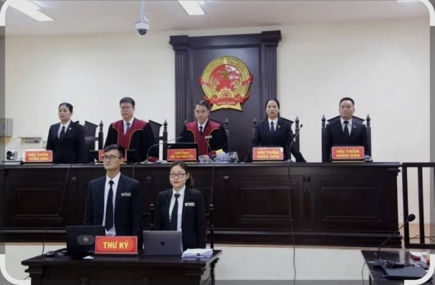 Thẩm phán phải tuyên thệ khi được bổ nhiệm Thẩm phán phải tuyên thệ khi được bổ nhiệm