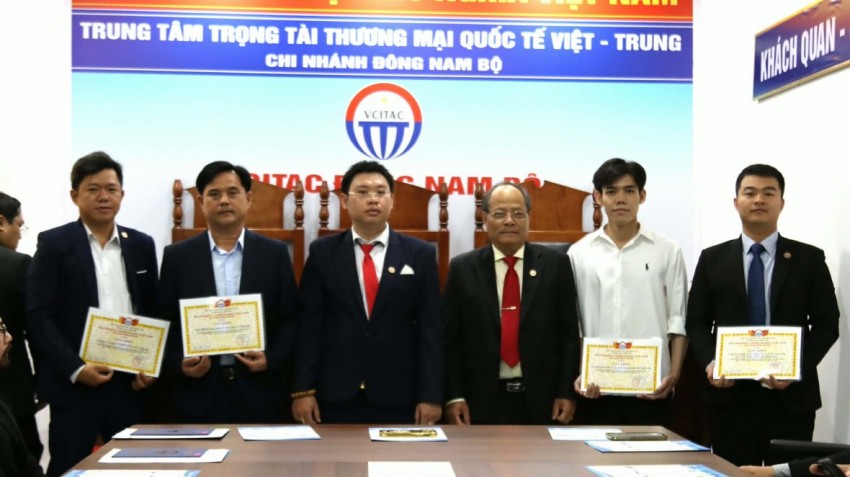 Lễ trao Quyết định bổ nhiệm, khen thưởng các chuyên gia pháp lý do VCITAC Đông Nam Bộ tổ chức.