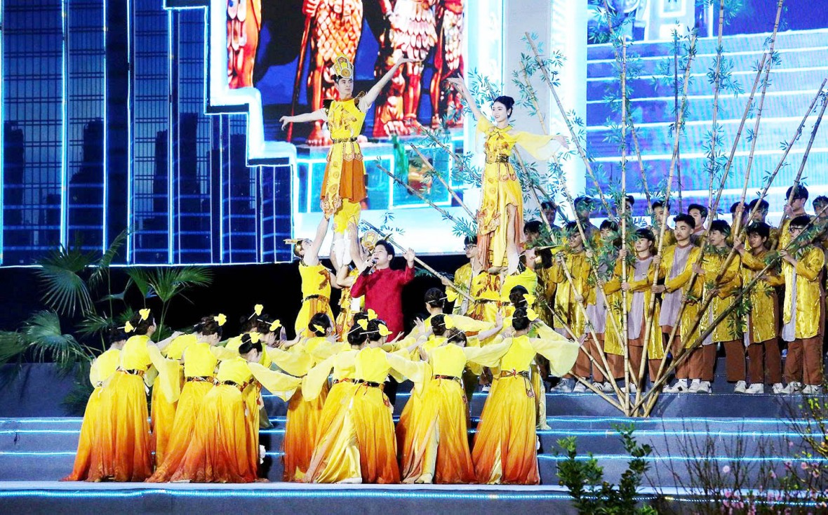 Phú Thọ: “Đất Tổ linh thiêng - Khát vọng hùng cường”