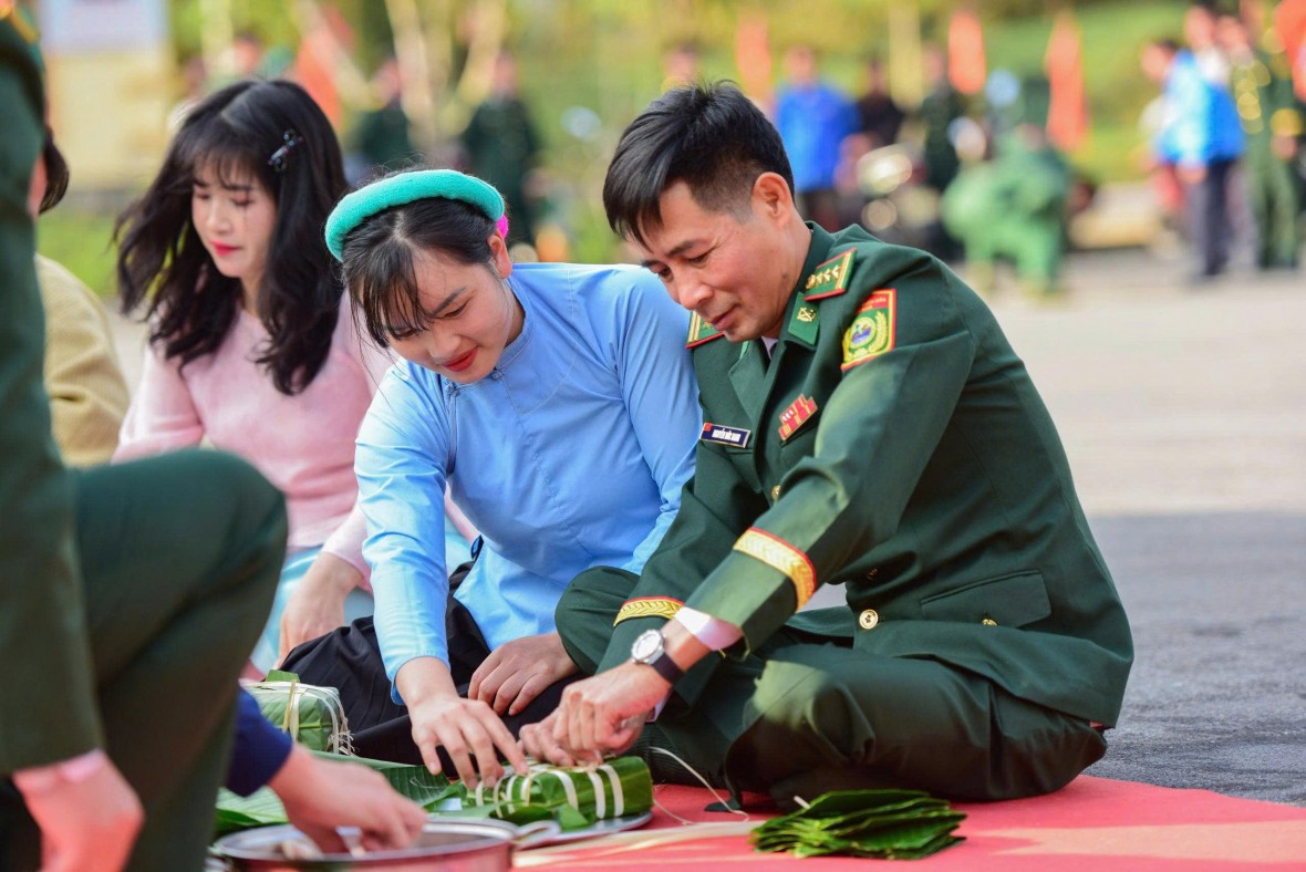 Đồn Biên phòng Pò Hèn phối hợp tổ chức nhiều hoạt động nhằm gắn kết tình quân dân tại xã vùng biên Hải Sơn, tỉnh Quảng Ninh.