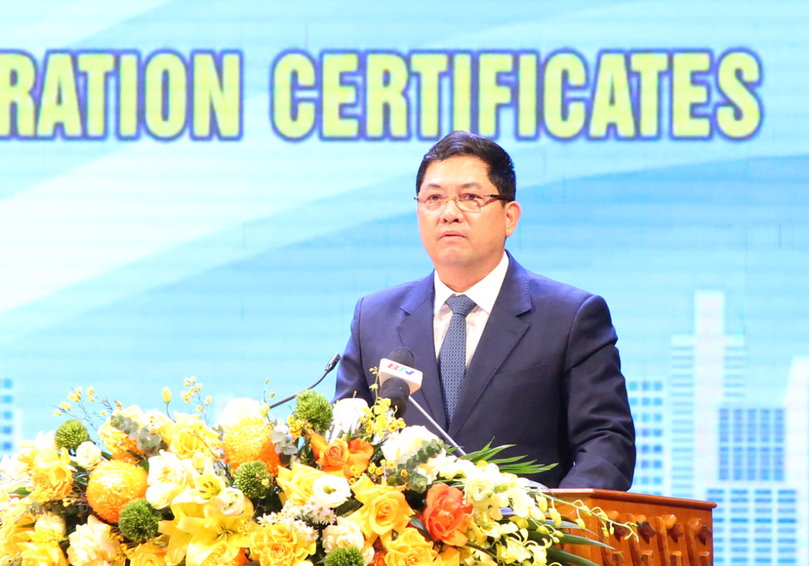 Bí thư Tỉnh ủy Nguyễn Hồng Thái phát biểu tại hội nghị. Bí thư Tỉnh ủy Nguyễn Hồng Thái phát biểu tại hội nghị.